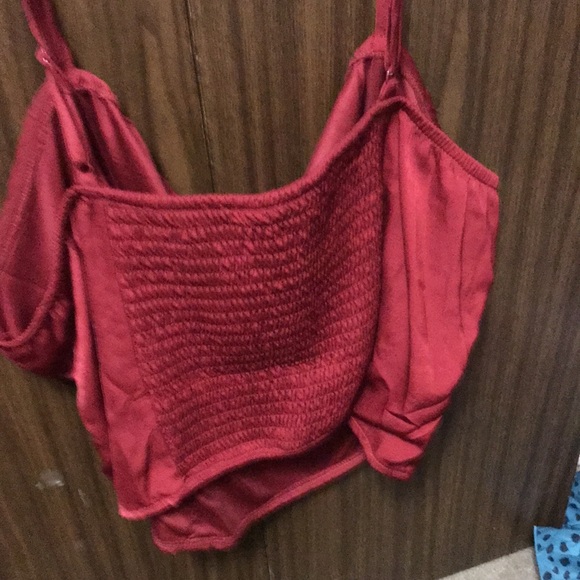 Deep red cami elastic back - Picture 2 of 3